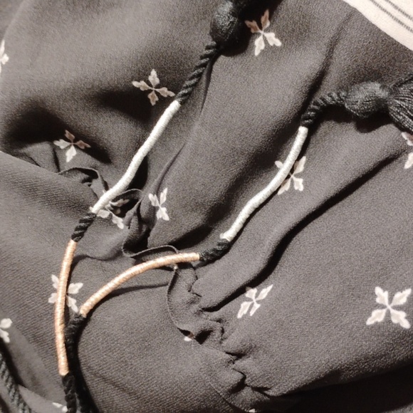 LOFT Skirt - Picture 16 of 16